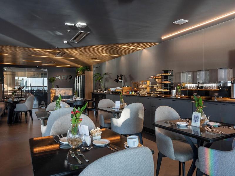 Icon Hotel By Welkom image