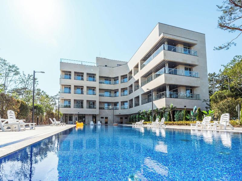 Dongho Beach Hotel