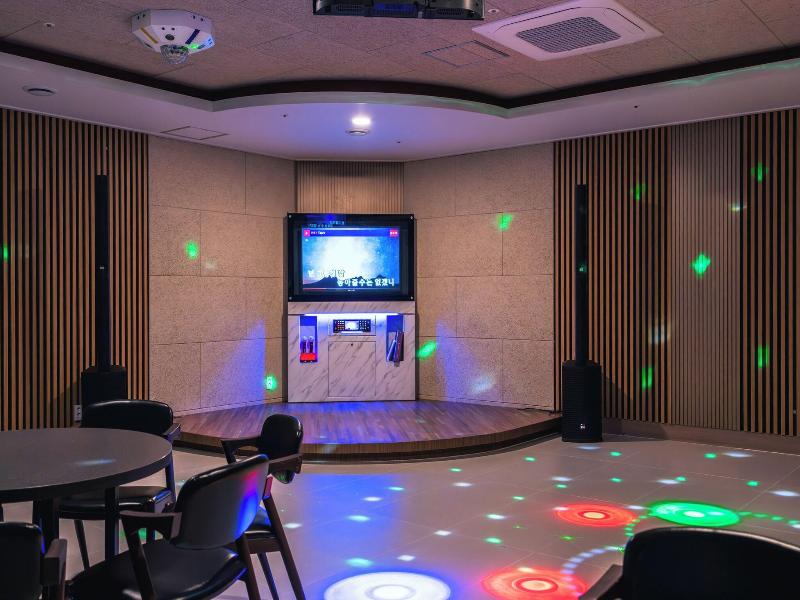 Dongho Beach Hotel
