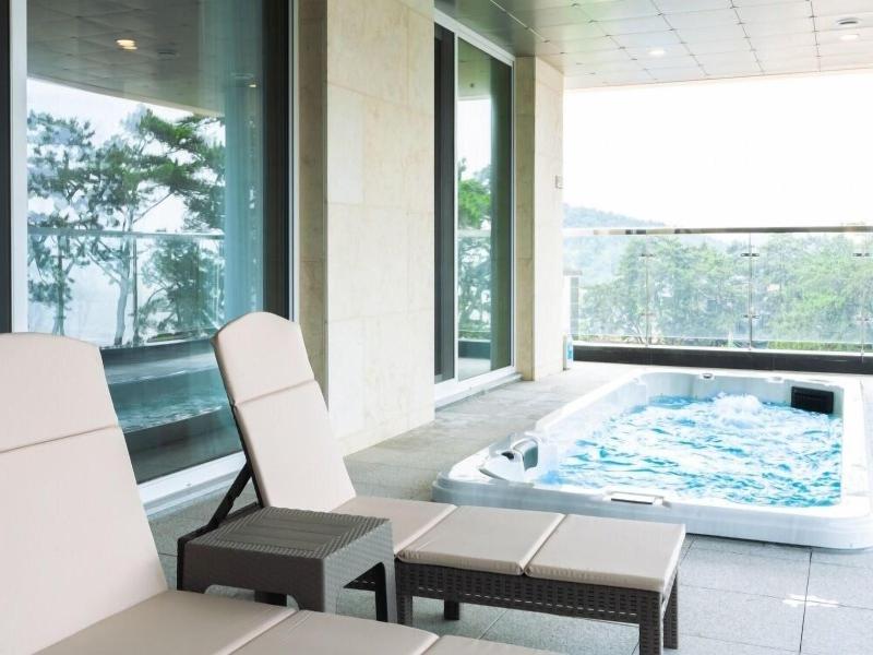 Dongho Beach Hotel