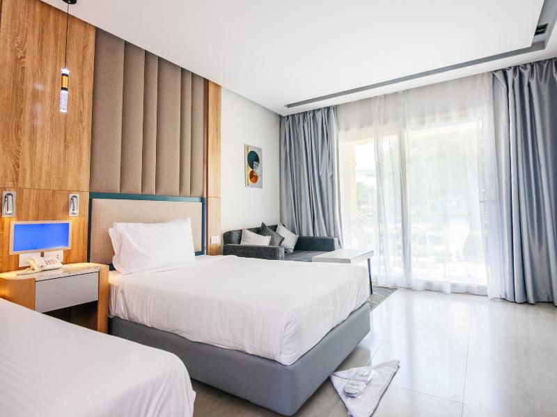 Hotel Titanic Beach Spa And Aqua Park image