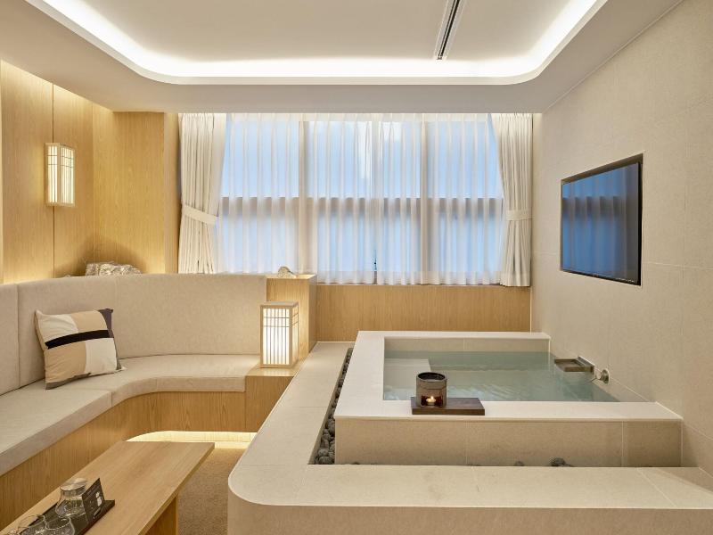 Uh Suite The Coex image
