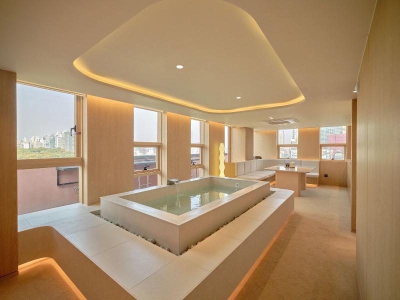Uh Suite The Coex image