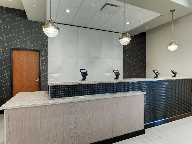 Drury Plaza Hotel Savannah Pooler image