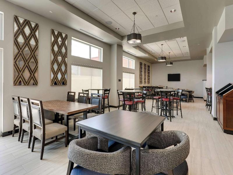 Drury Plaza Hotel Savannah Pooler image