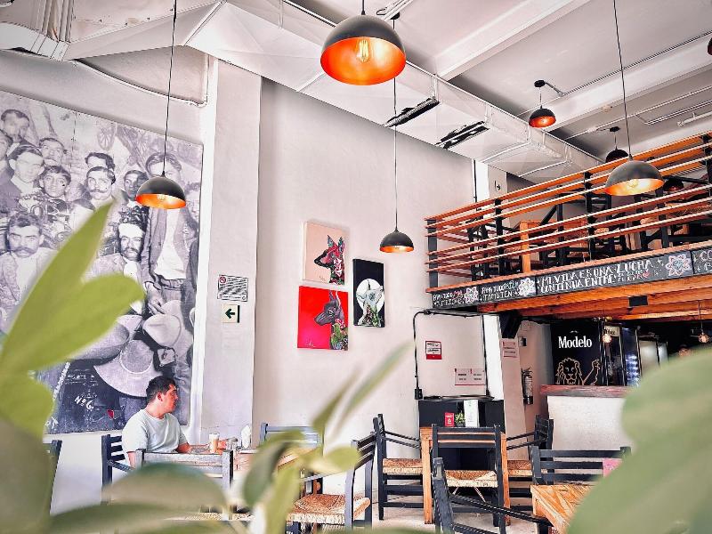 Hostel Mundo Joven Catedral image