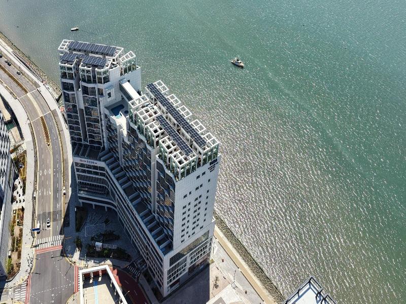 Wave M Hotel East image