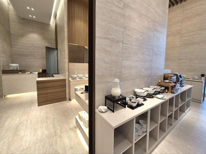 Wave M Hotel East image