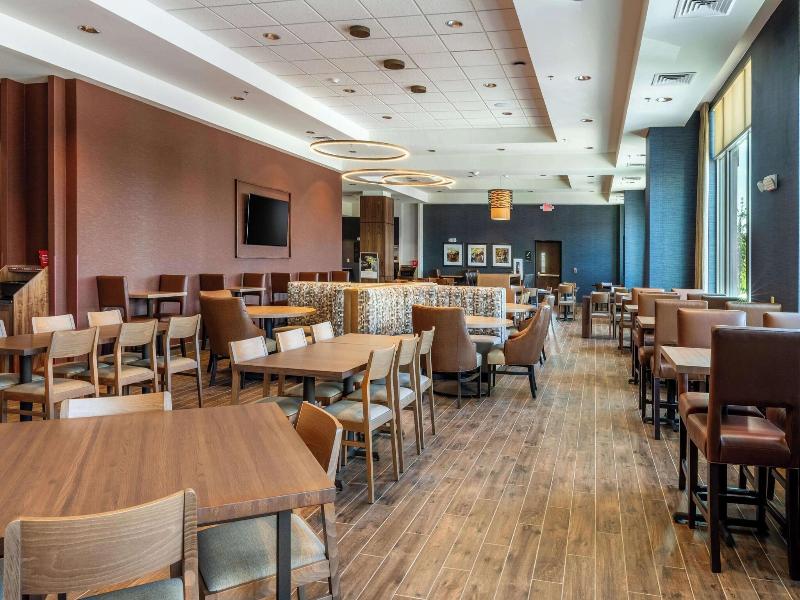 Drury Plaza Hotel Dallas Arlington image