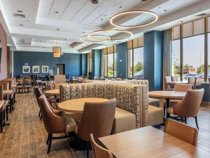 Drury Plaza Hotel Dallas Arlington image