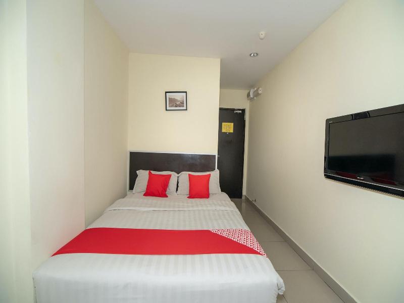 Hotel O Blossom Hotel image