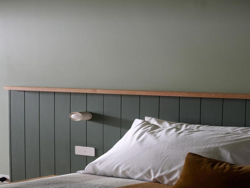 River Drive Motel image