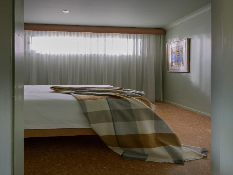 River Drive Motel image