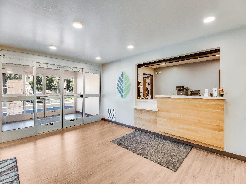 Woodspring Suites Bakersfield Airport