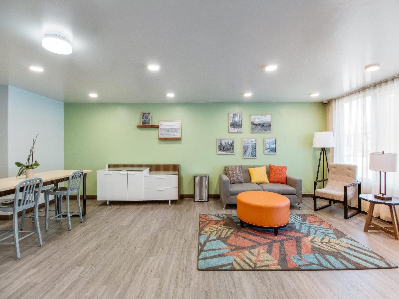 Woodspring Suites Bakersfield Airport
