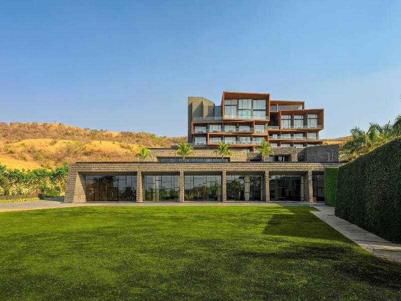 Aria Resort And Spa