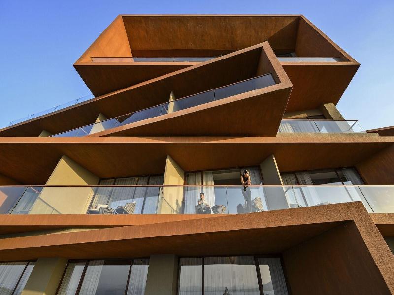 Aria Resort And Spa