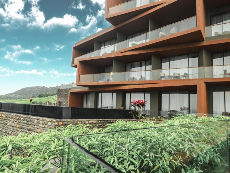 Aria Resort And Spa