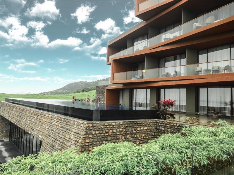 Aria Resort And Spa