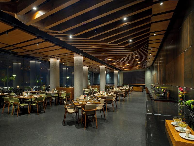 Aria Resort And Spa