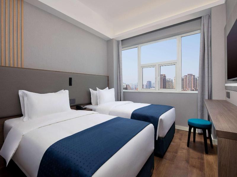 Ramada Encore By Wyndham Qingdao Shinan image