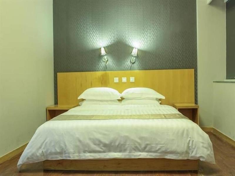 Ramada Encore By Wyndham Qingdao Shinan image