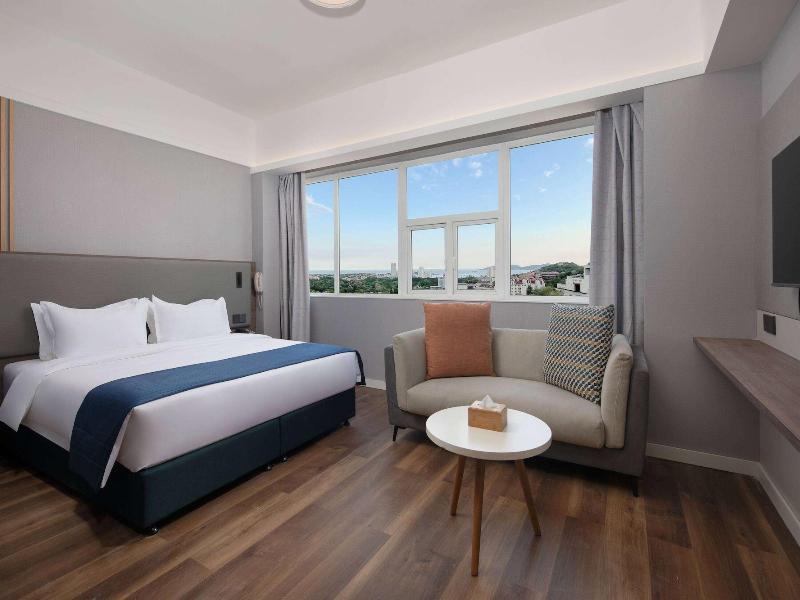 Ramada Encore By Wyndham Qingdao Shinan image
