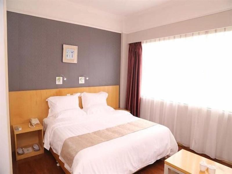 Ramada Encore By Wyndham Qingdao Shinan image