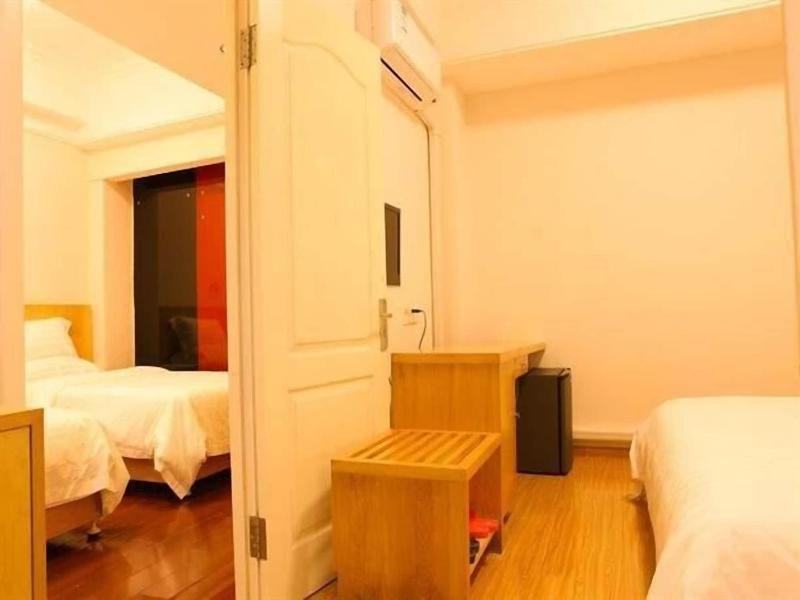 Ramada Encore By Wyndham Qingdao Shinan image