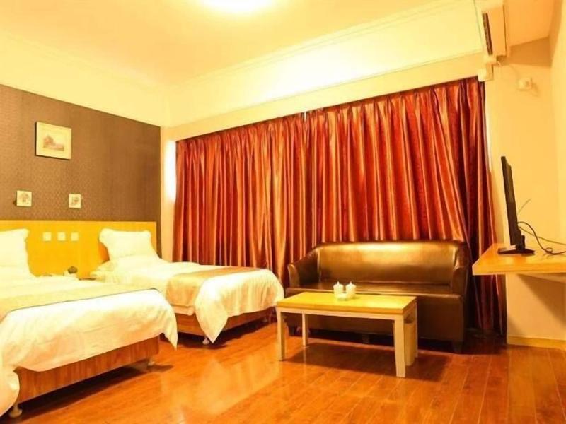 Ramada Encore By Wyndham Qingdao Shinan image