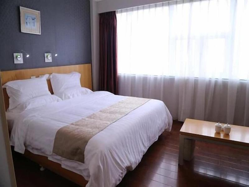 Ramada Encore By Wyndham Qingdao Shinan image