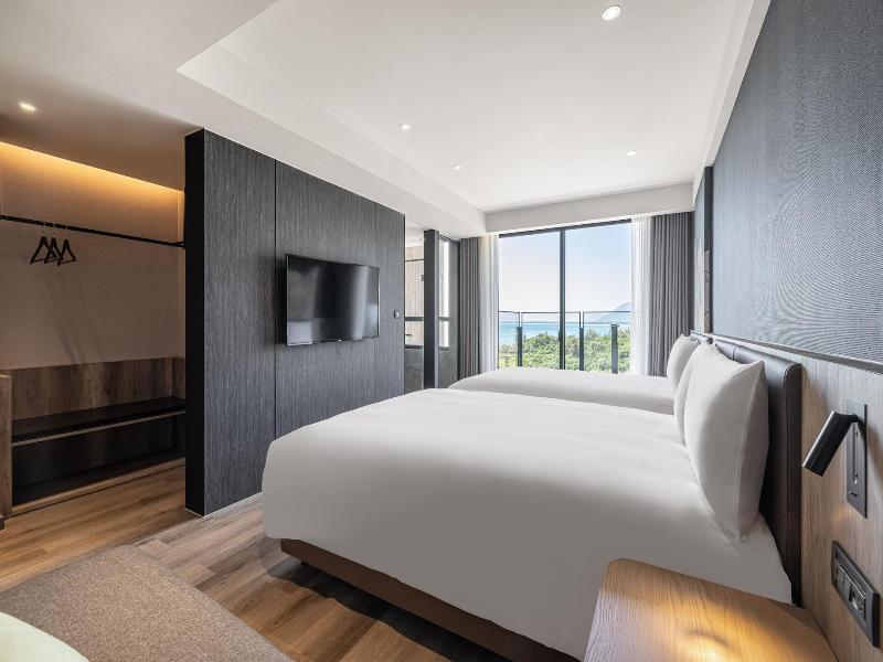 The Moment Hotel Hualien By Lakeshore image