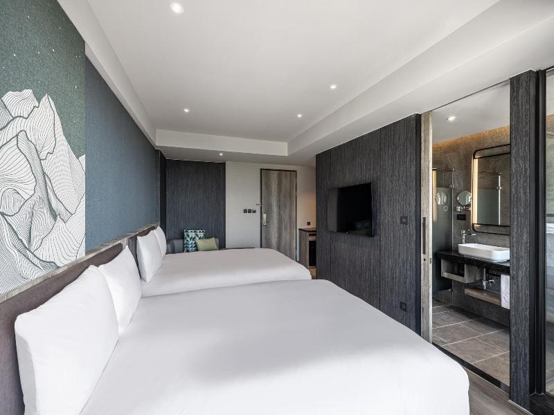The Moment Hotel Hualien By Lakeshore image