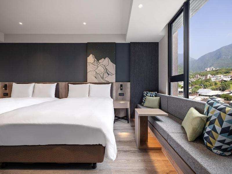 The Moment Hotel Hualien By Lakeshore image