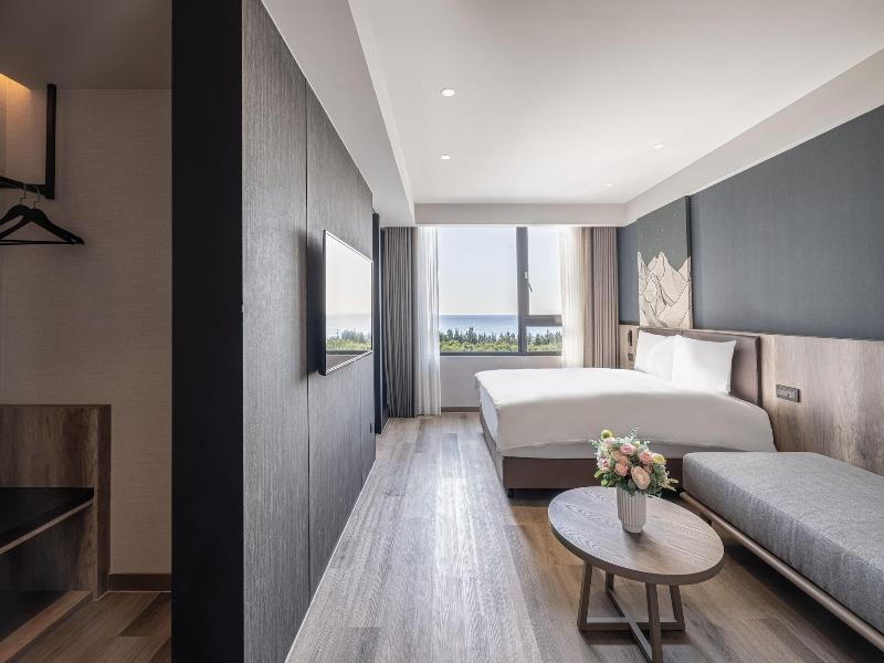 The Moment Hotel Hualien By Lakeshore image