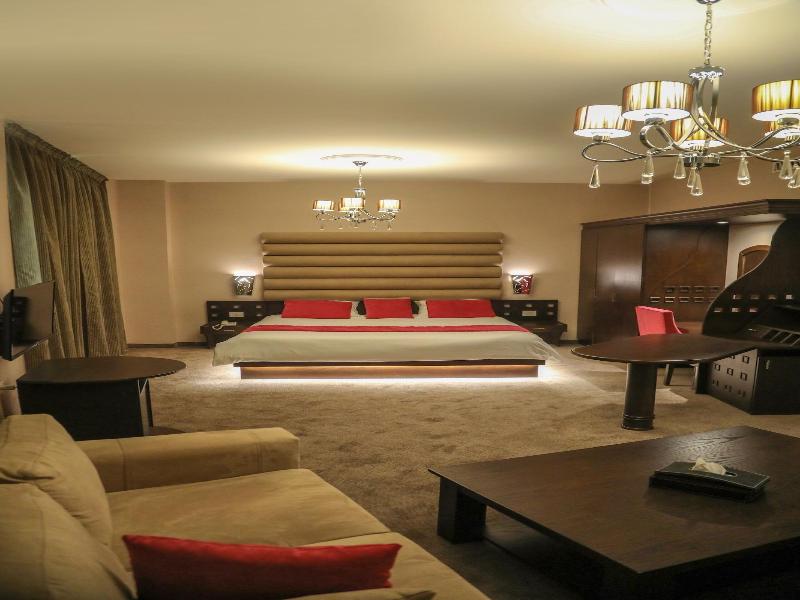 Eden Hotel image