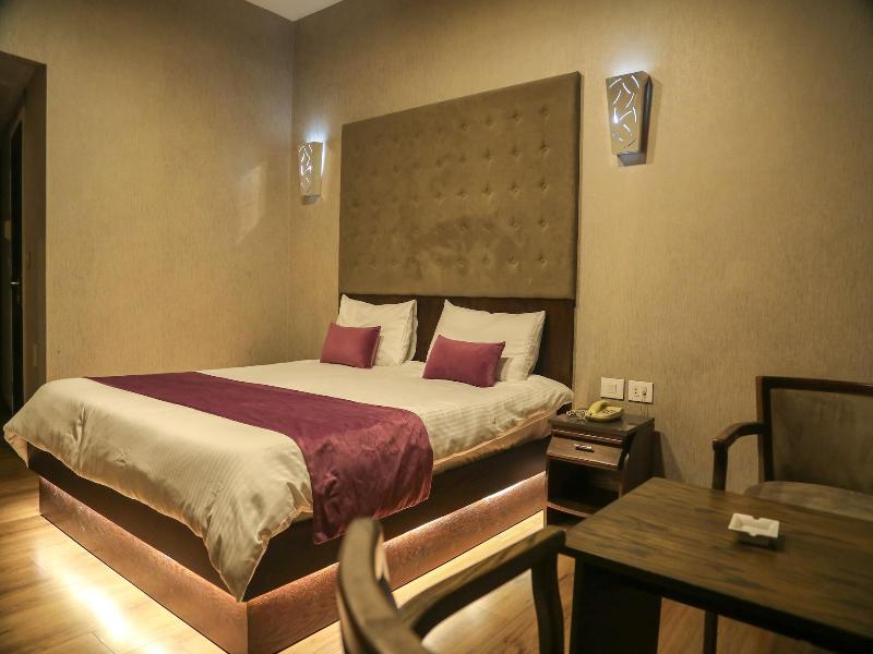 Eden Hotel image