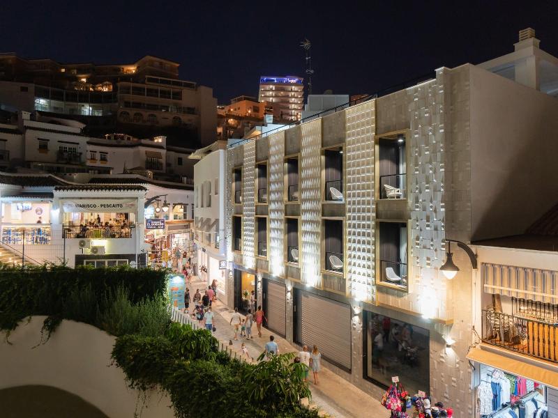 Hotel Perla Del Sur image