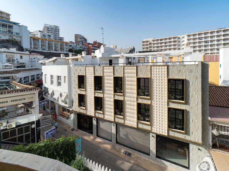 Hotel Perla Del Sur image