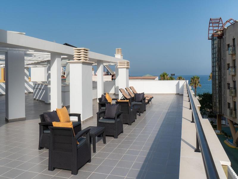 Hotel Perla Del Sur image