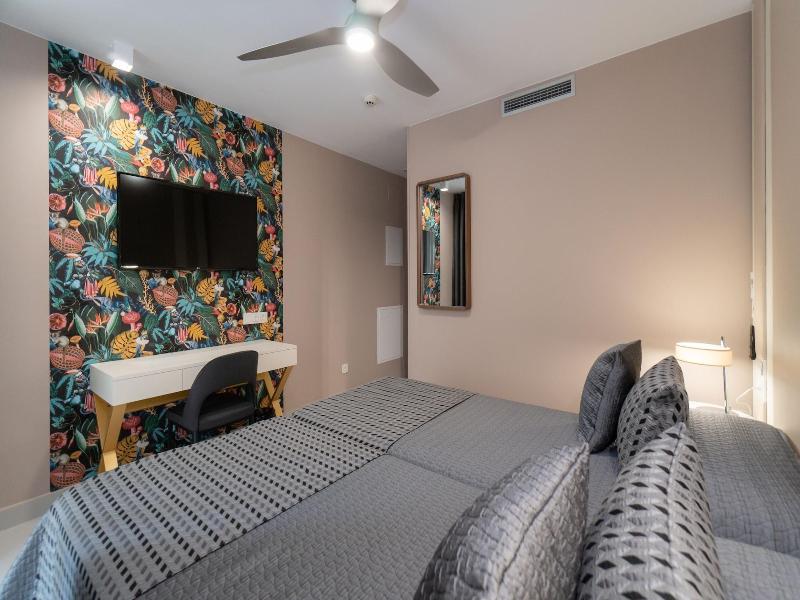 Hotel Perla Del Sur image
