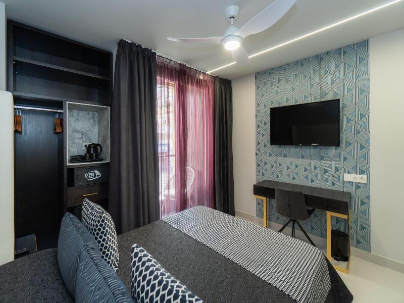 Hotel Perla Del Sur image