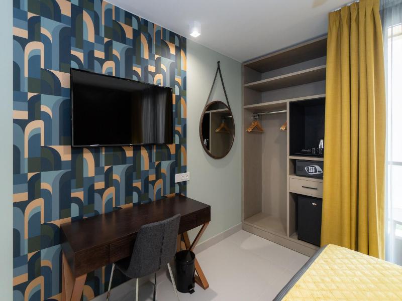Hotel Perla Del Sur image