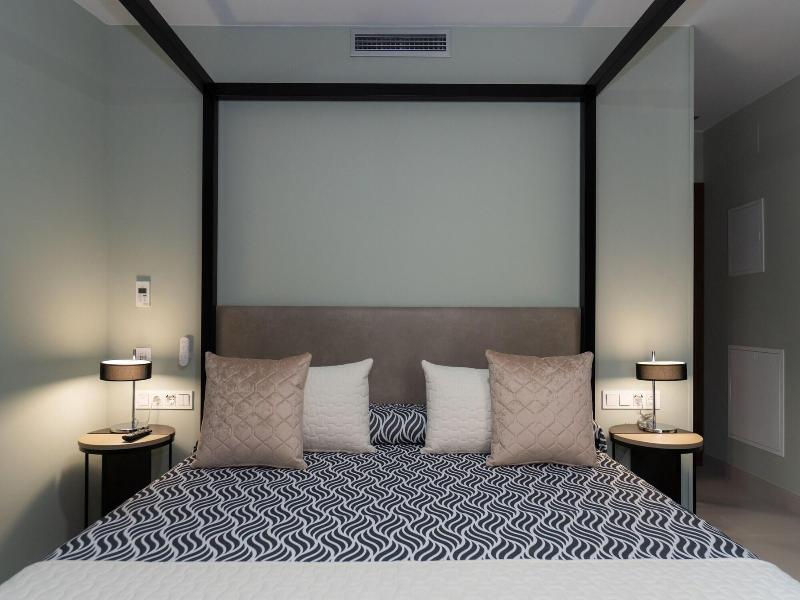 Hotel Perla Del Sur image