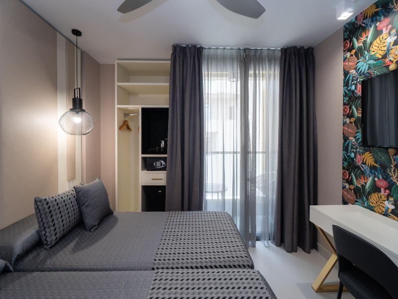 Hotel Perla Del Sur image