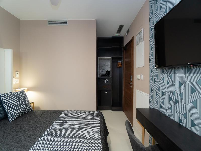 Hotel Perla Del Sur image