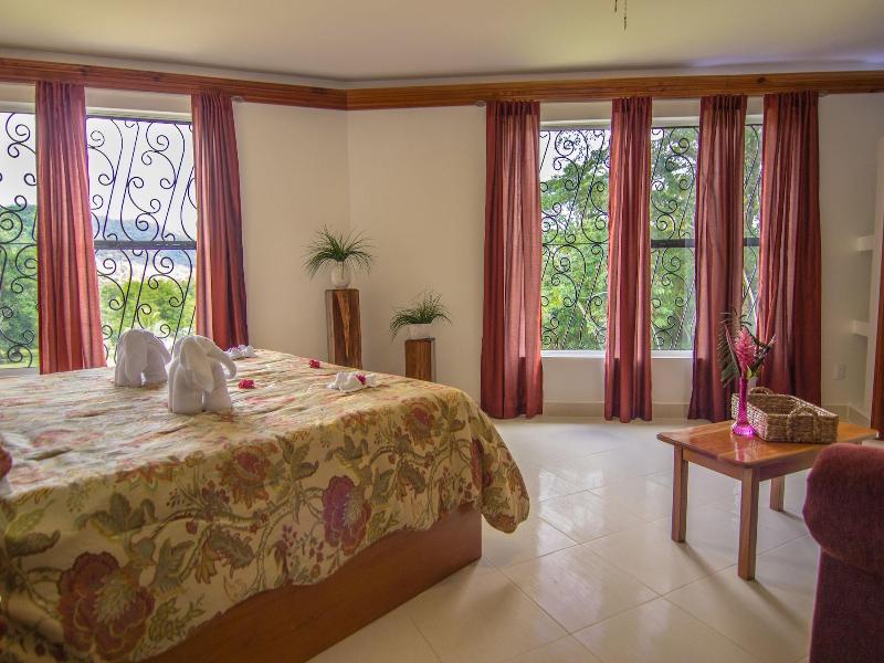 Bocawina Rainforest Resort & Adventures image
