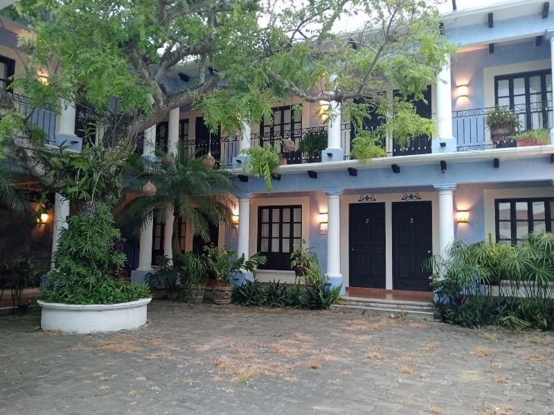 Hostal El Patio — exterior view