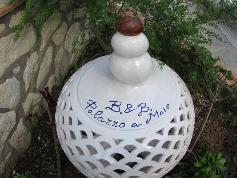 B&b Palazzo A Mare image