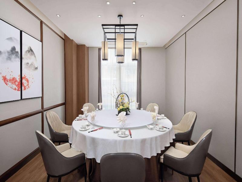 Ramada By Wyndham Changsha North — restaurant